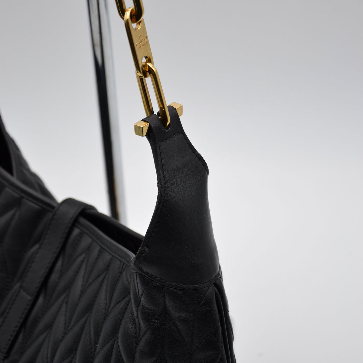 Gucci Jackie Cuir Matelassé Noir Chaîne Trombone Vintage