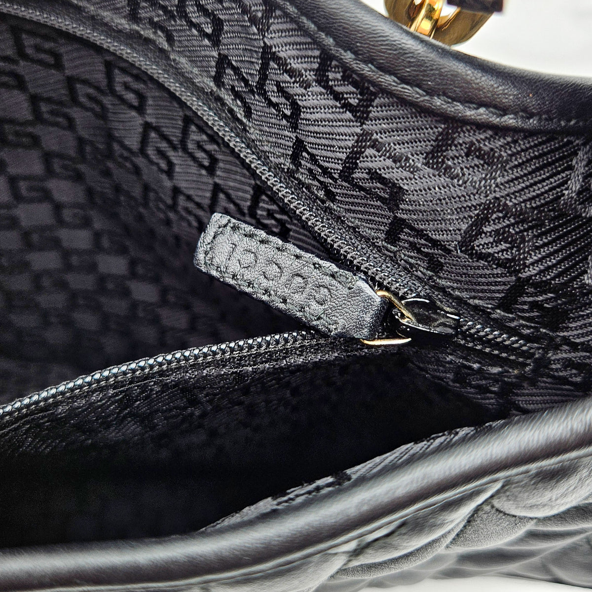Gucci Jackie Cuir Matelassé Noir Chaîne Trombone Vintage