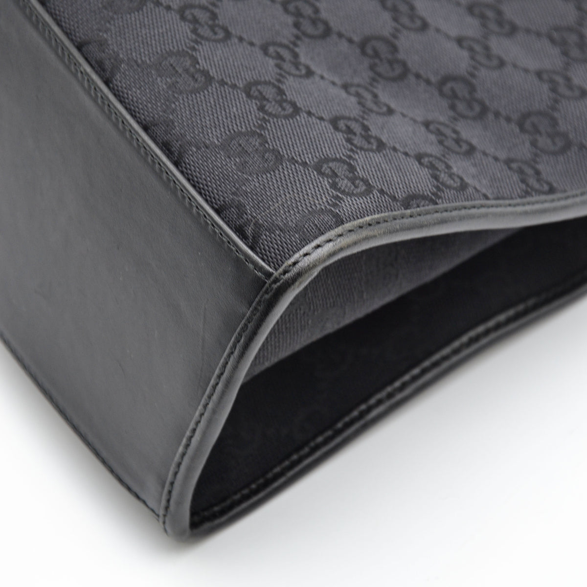 Sac Gucci Jackie toile monogramme GG noire