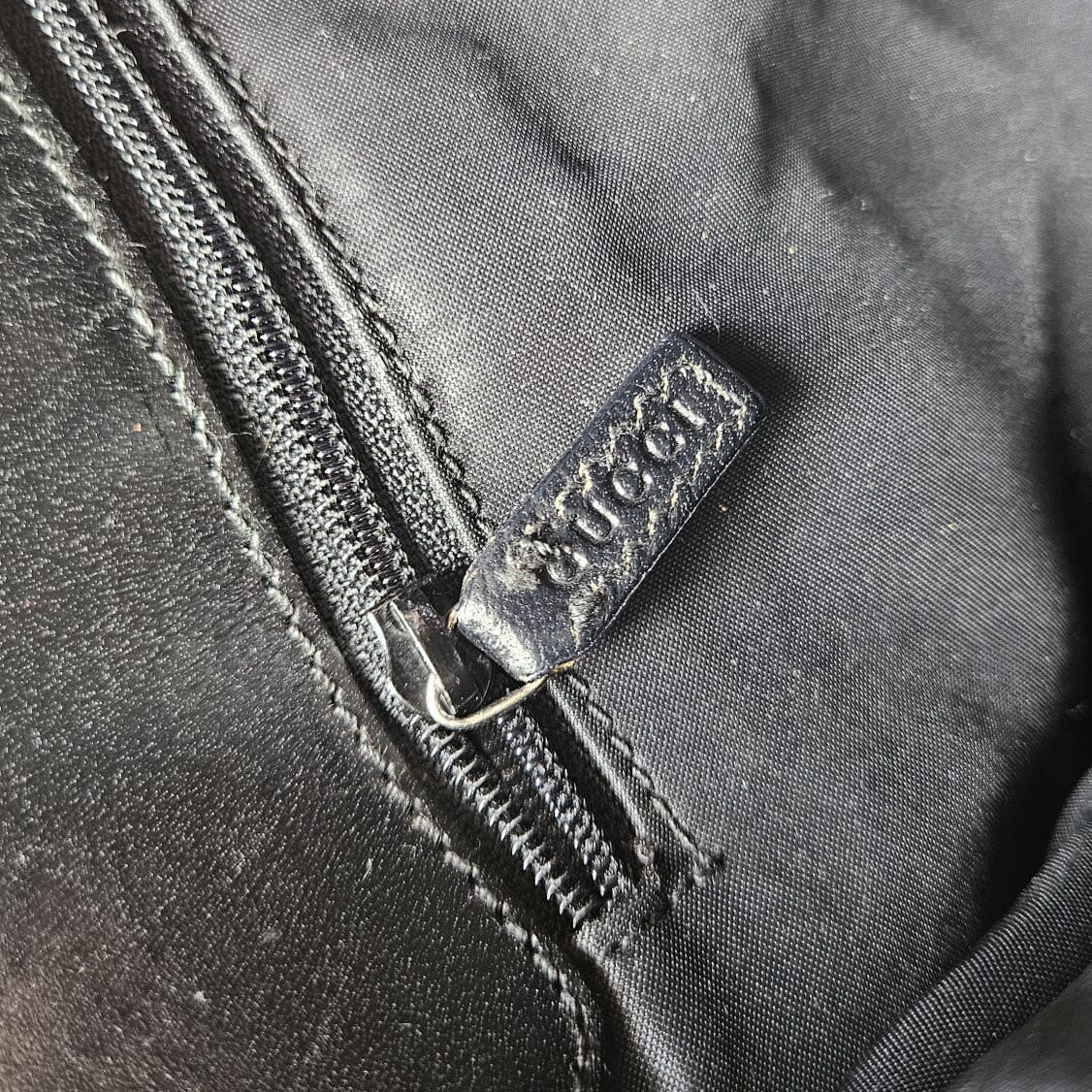 Sac Gucci Jackie toile monogramme GG noire
