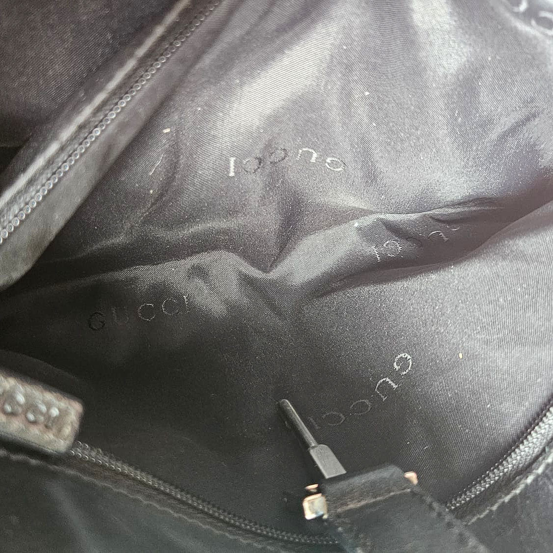 Sac Gucci Jackie toile monogramme GG noire