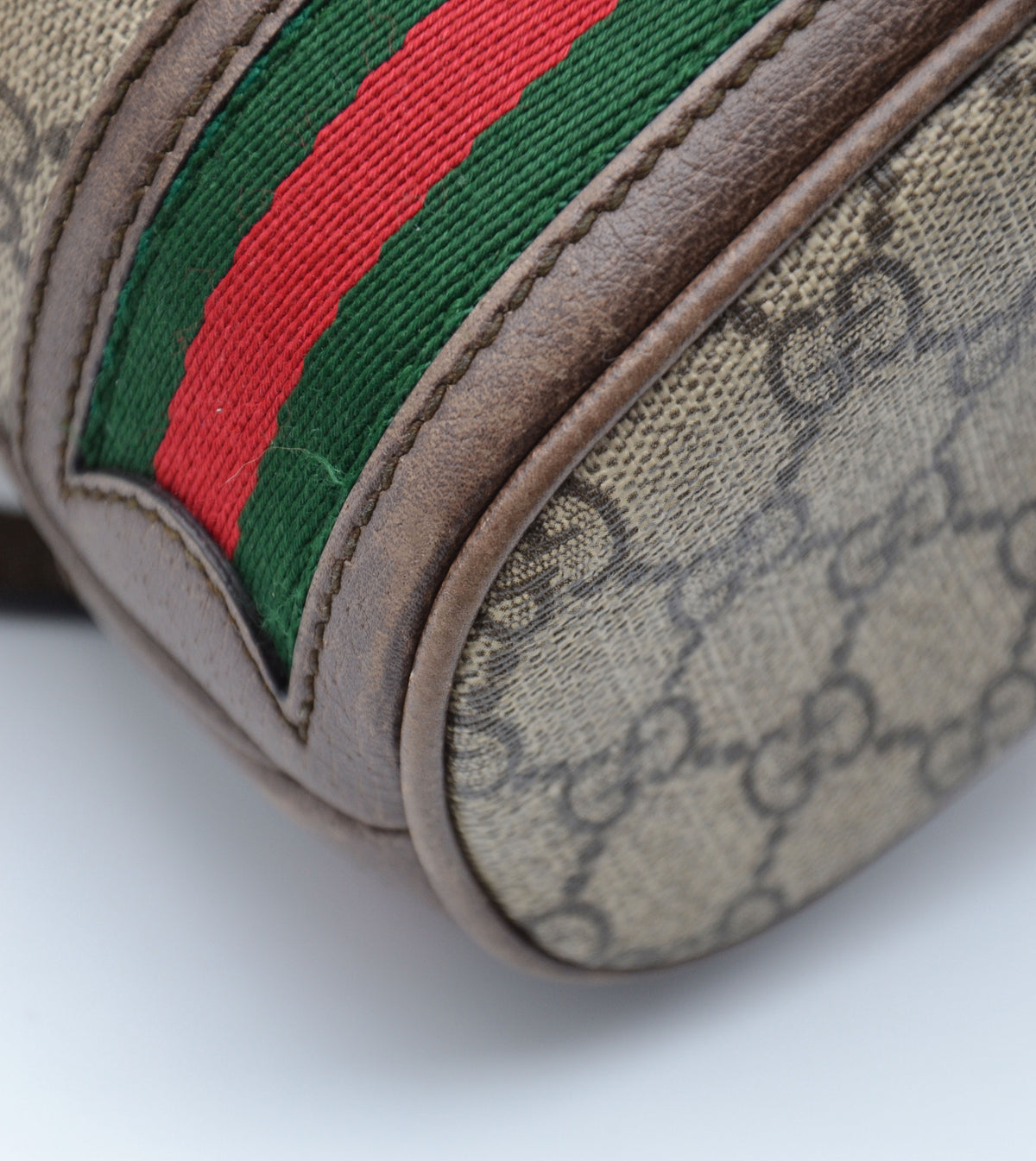Gucci Mini Bucket Ophidia GG Supreme
