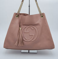Sac Gucci Soho Tote XL rose poudré en cuir grainé