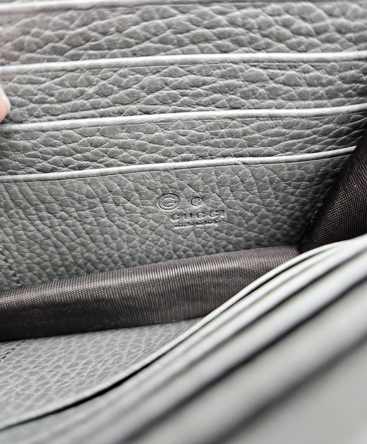 Gucci Wallet on Chain Interlocking GG