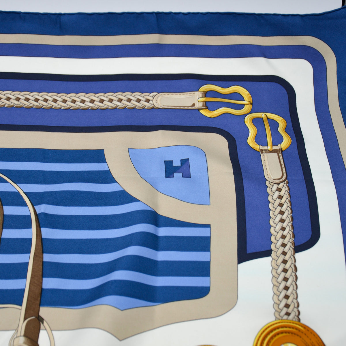 Carré Hermès « Coaching » soie bleu & or