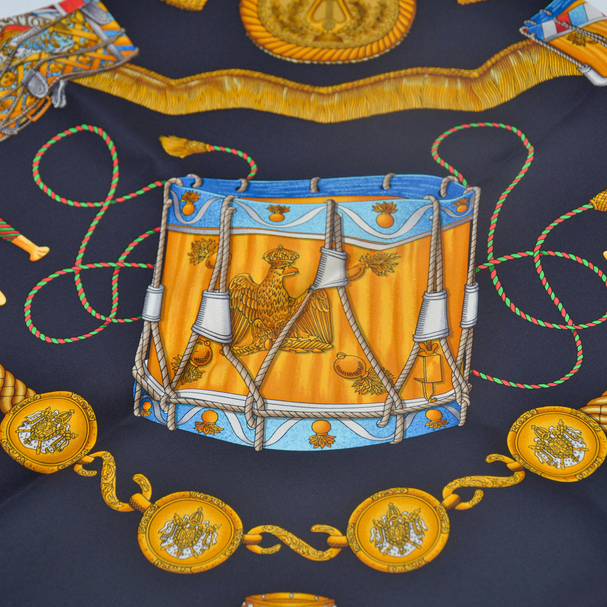 Hermès carré de soie Les Tambours