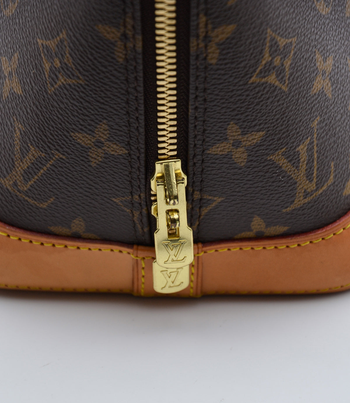 Louis Vuitton Alma PM