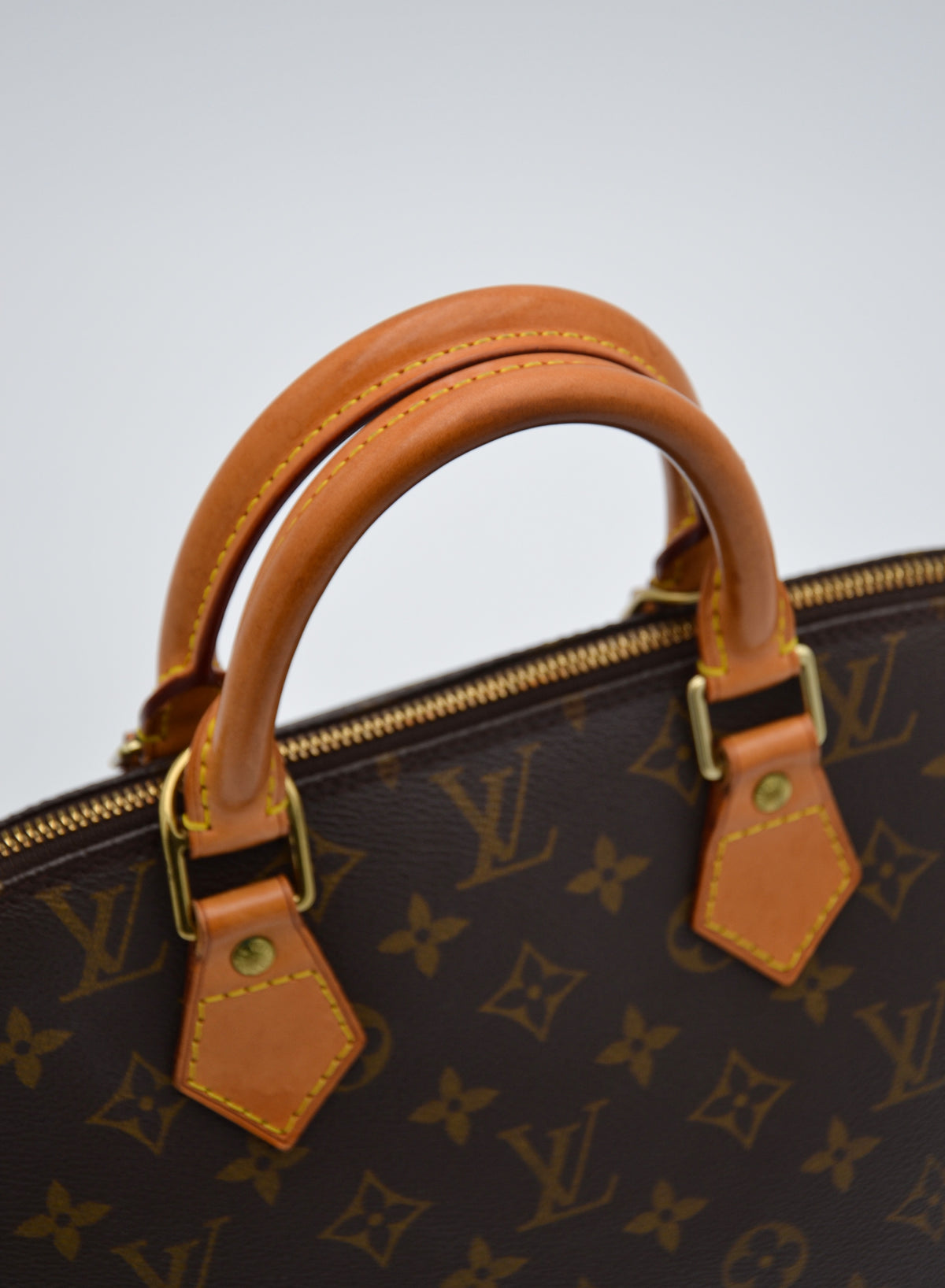 Louis Vuitton Alma PM