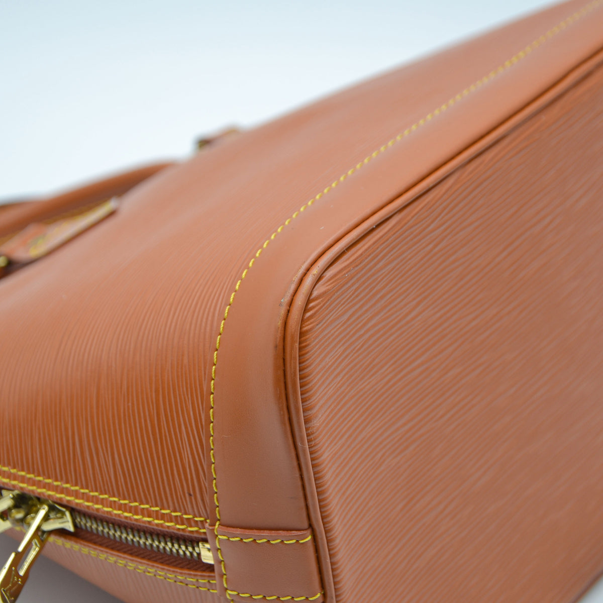 Sac Louis Vuitton Alma PM Cuir Épi Cipango Gold Vintage