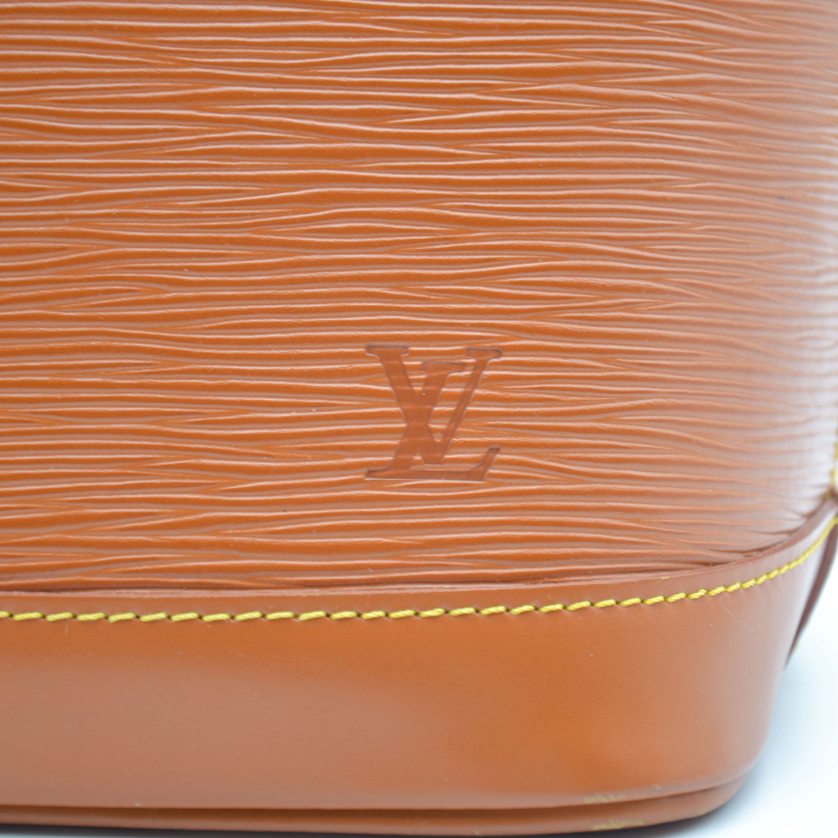 Sac Louis Vuitton Alma PM Cuir Épi Cipango Gold Vintage