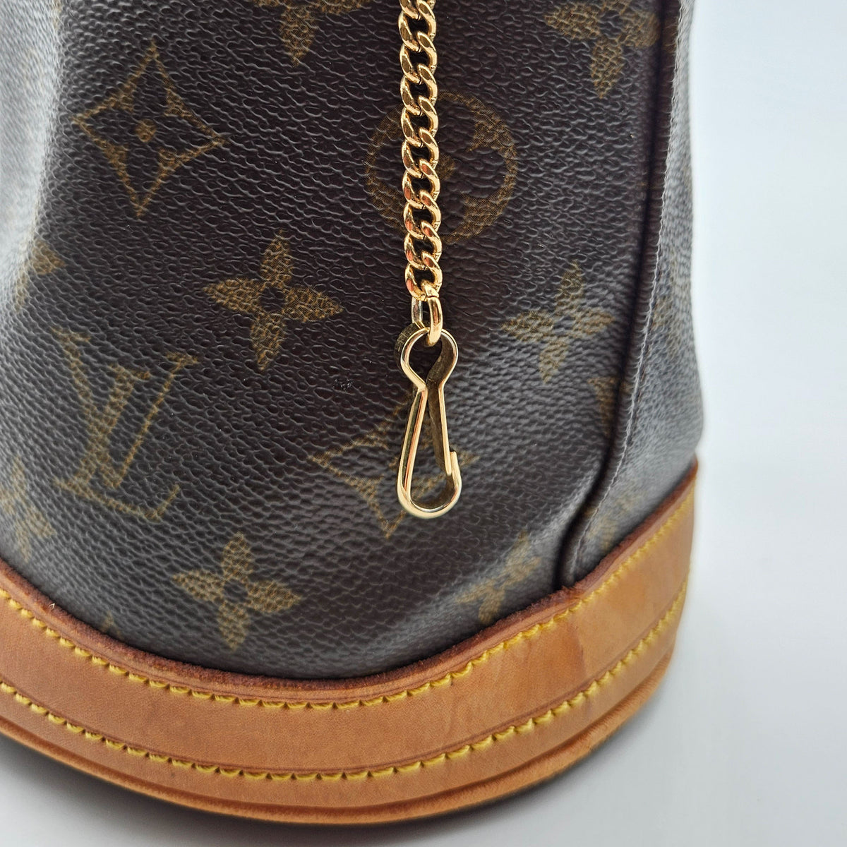 Louis Vuitton Bucket PM Toile Monogram Vintage