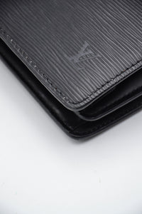 Louis Vuitton Capucines Epi