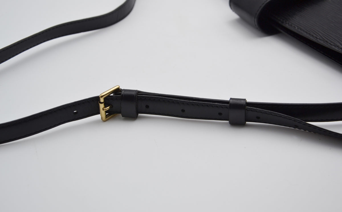 Louis Vuitton Capucines Epi