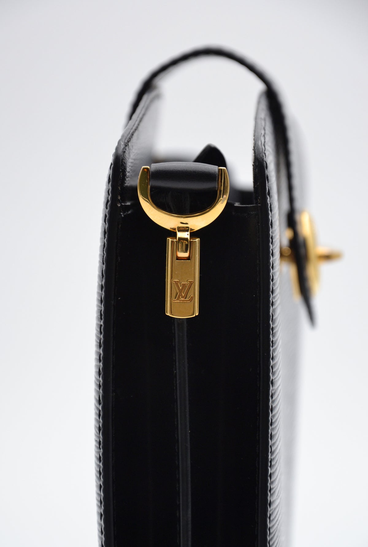 Louis Vuitton Capucines Epi