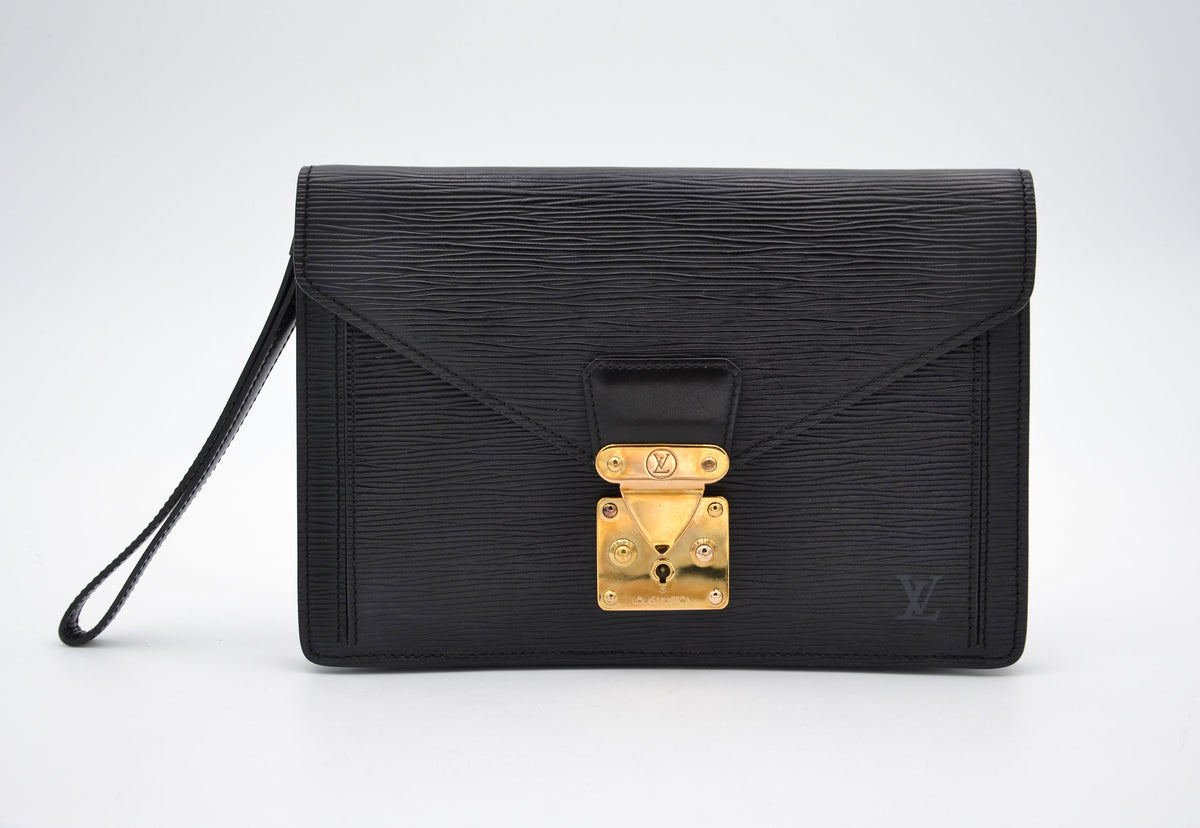 Pochette Louis Vuitton En Cuir Épi Noir