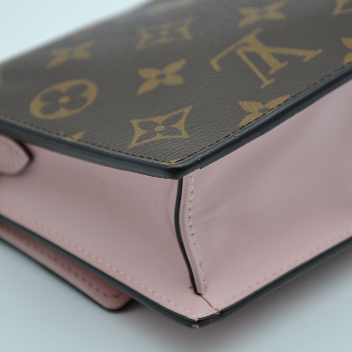 Louis Vuitton Pochette Flore WOC