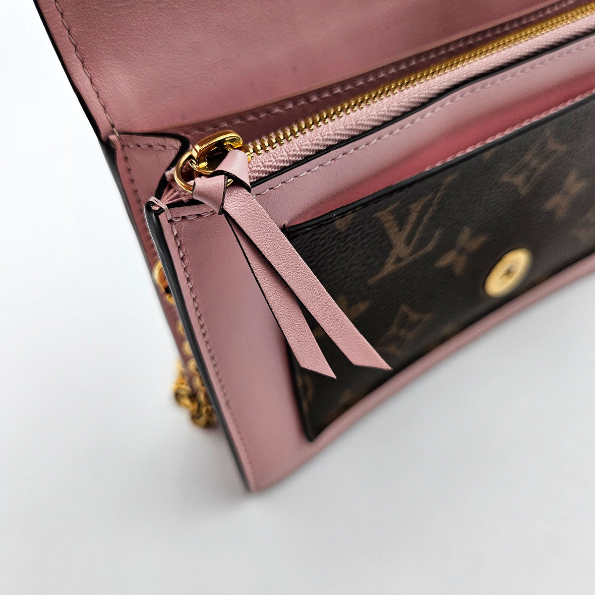 Louis Vuitton Pochette Flore WOC