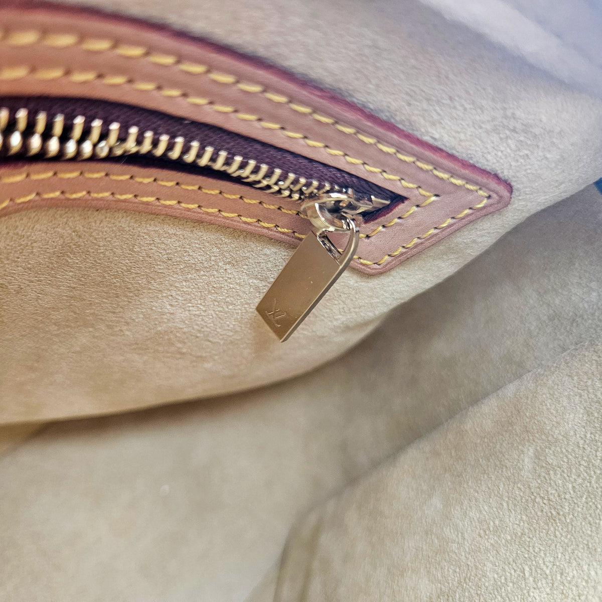 Louis Vuitton Looping MM Monogramme