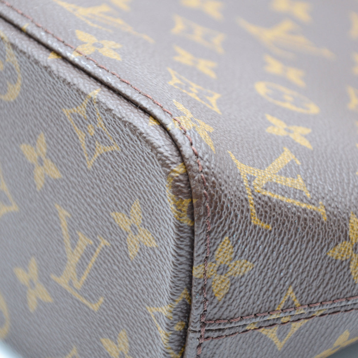 Louis Vuitton Cabas Luco Monogramme