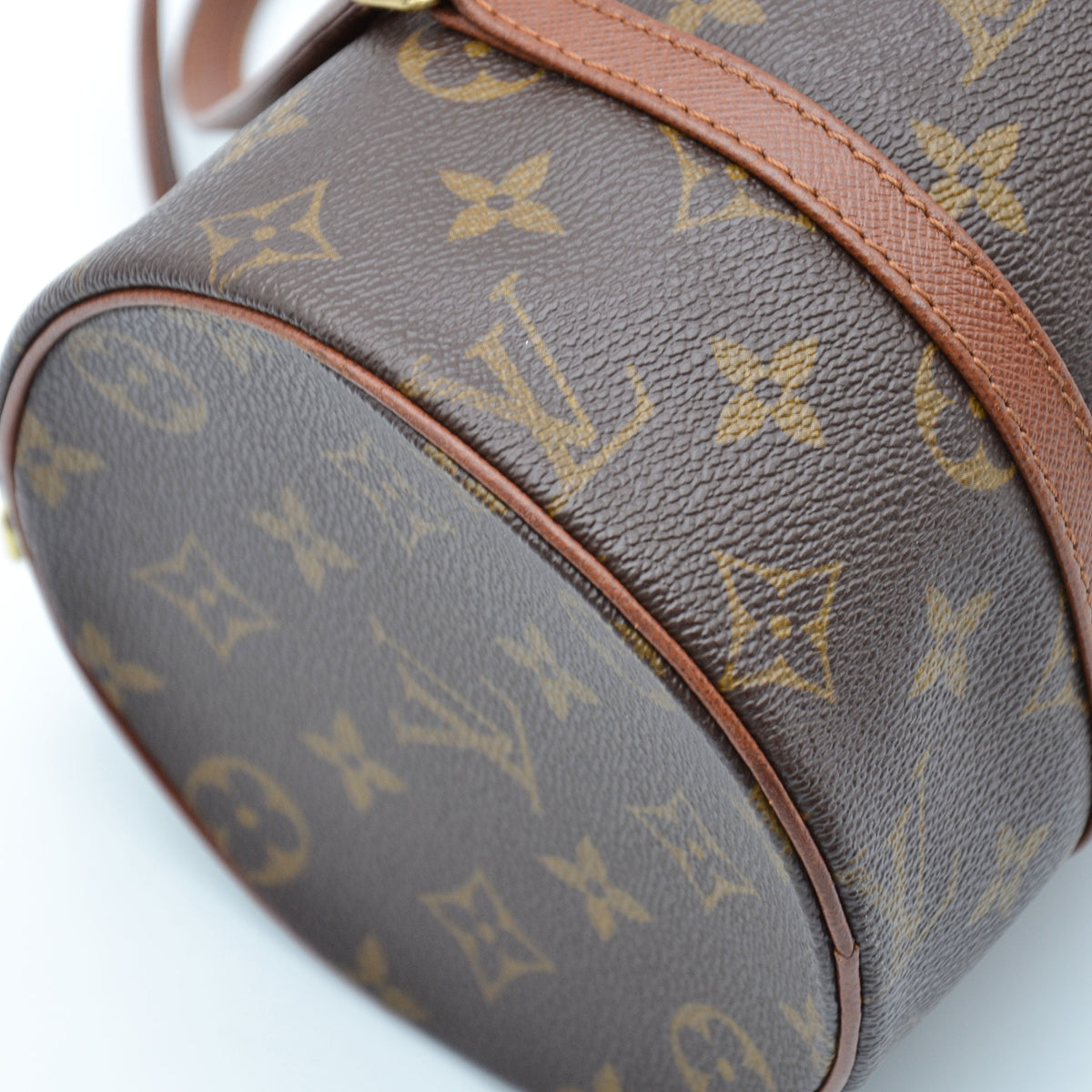 Louis Vuitton Papillon 26 Monogramme