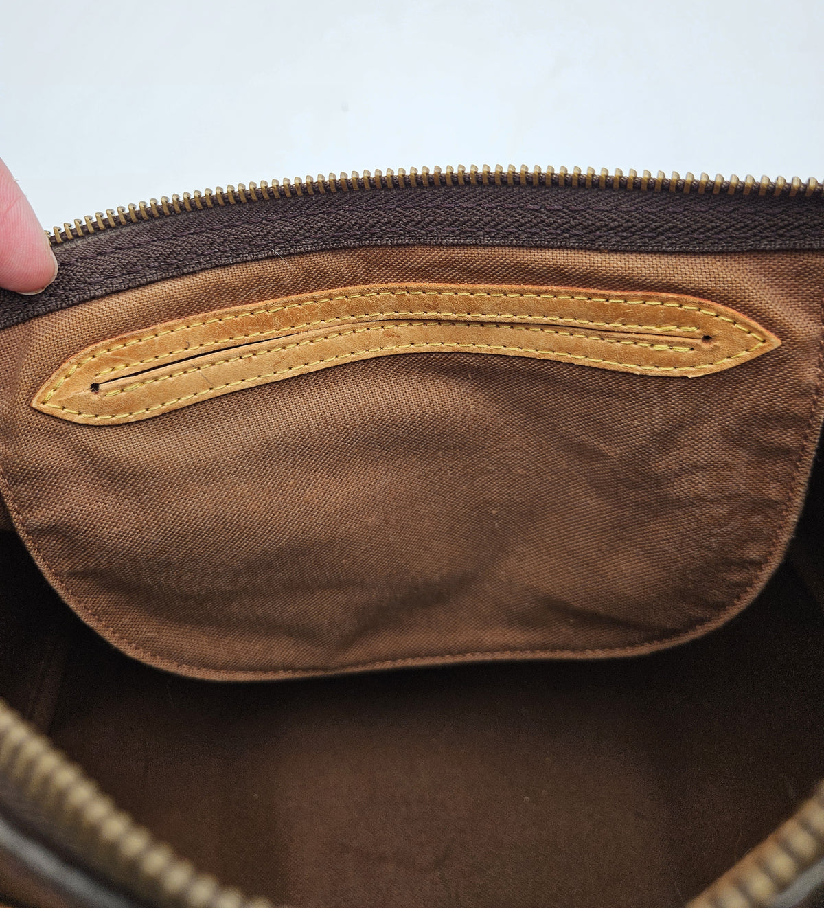 Louis Vuitton Speedy 30