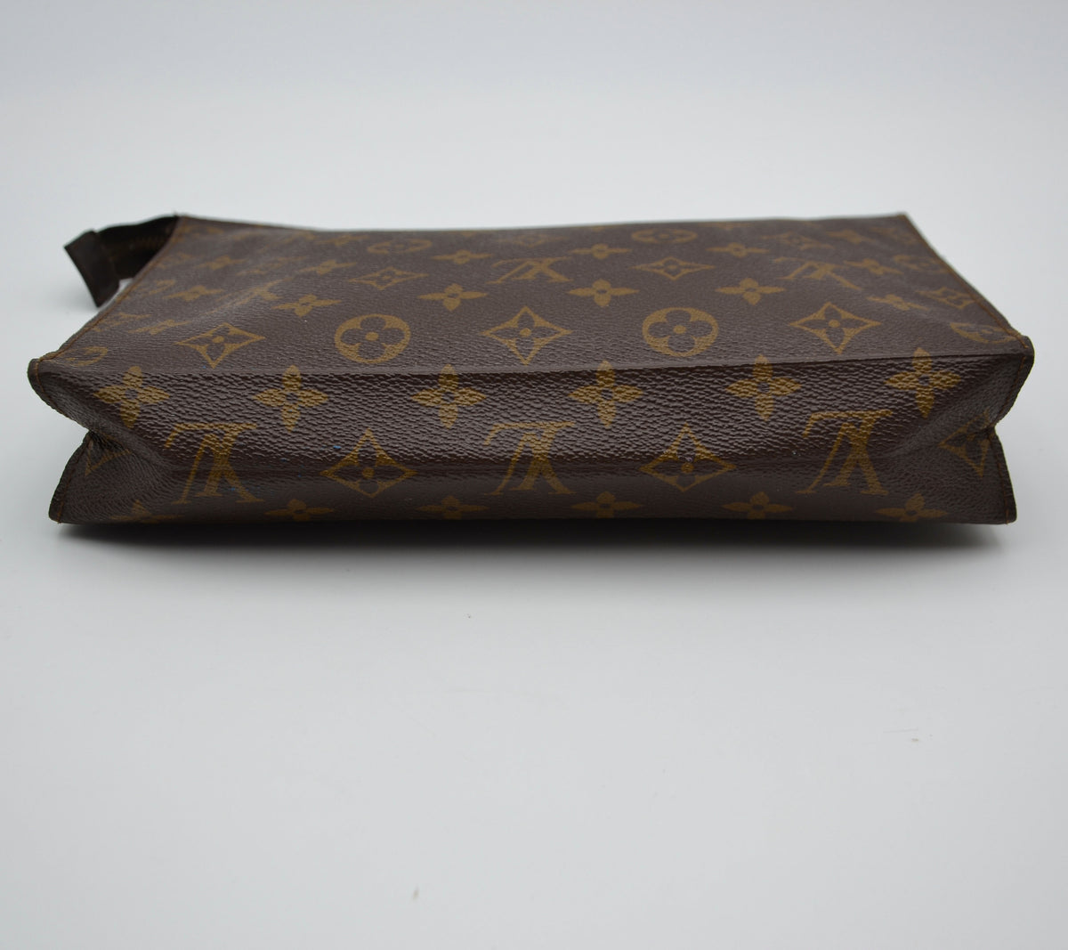 Louis Vuitton Pochette Toilette 26 Monogramme