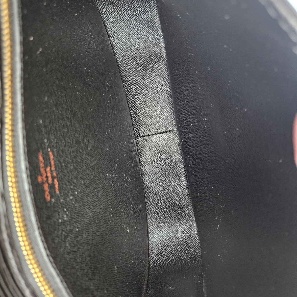 Louis Vuitton Saint Cloud GM Cuir Épi Noir
