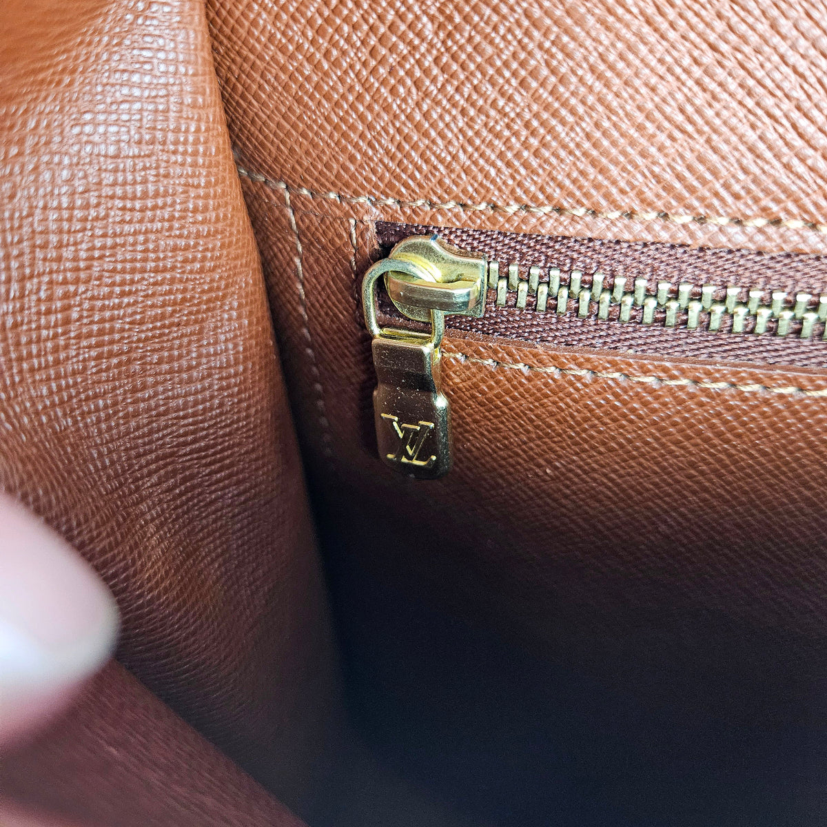 Louis Vuitton Saint Cloud GM Monogram