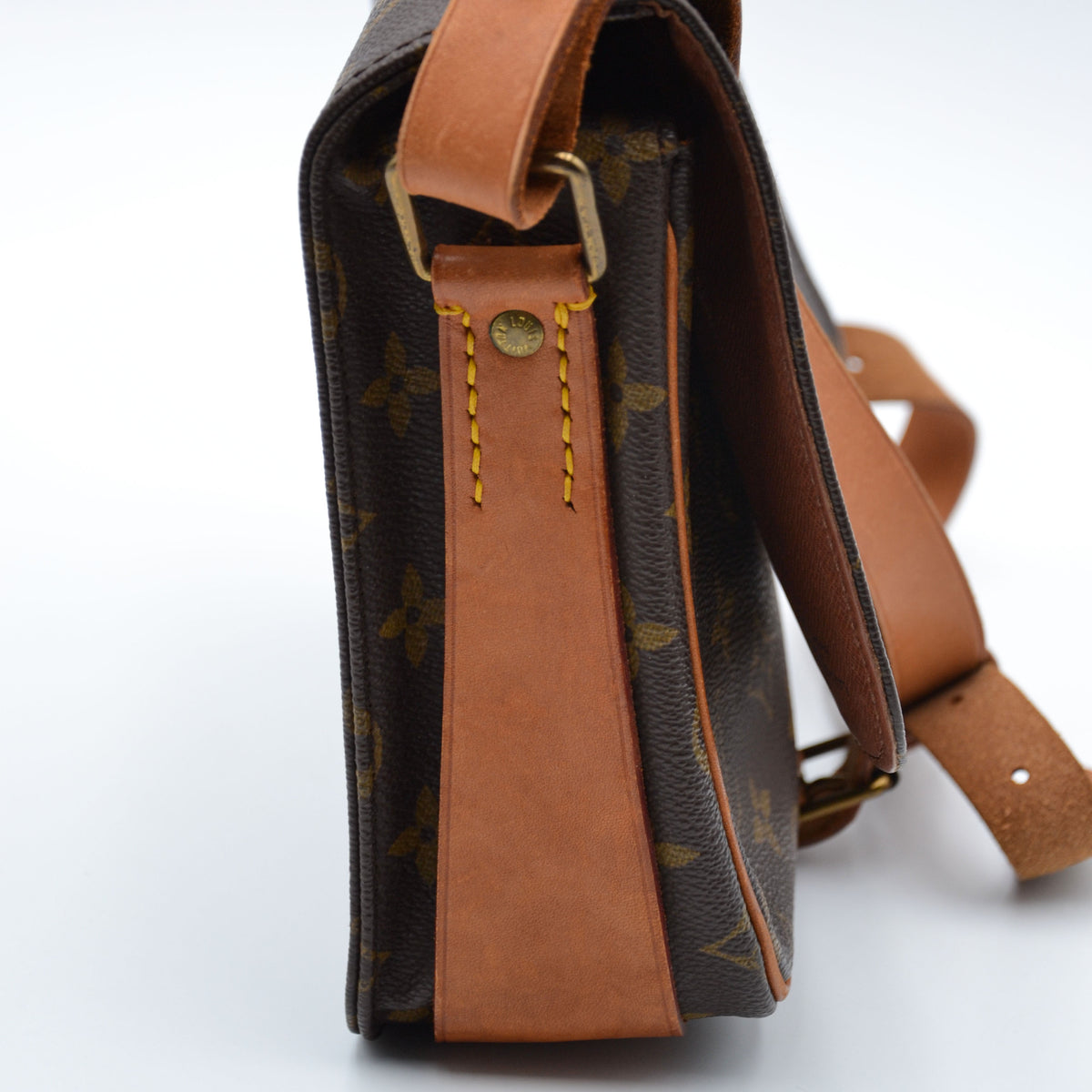 Louis Vuitton Cartouchière MM