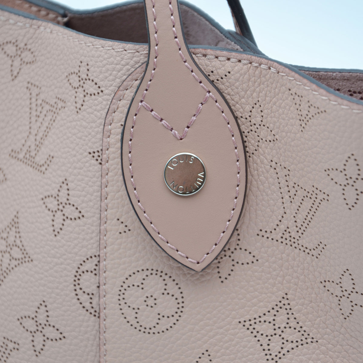 Sac Hina PM Louis Vuitton Cuir Mahina Rose