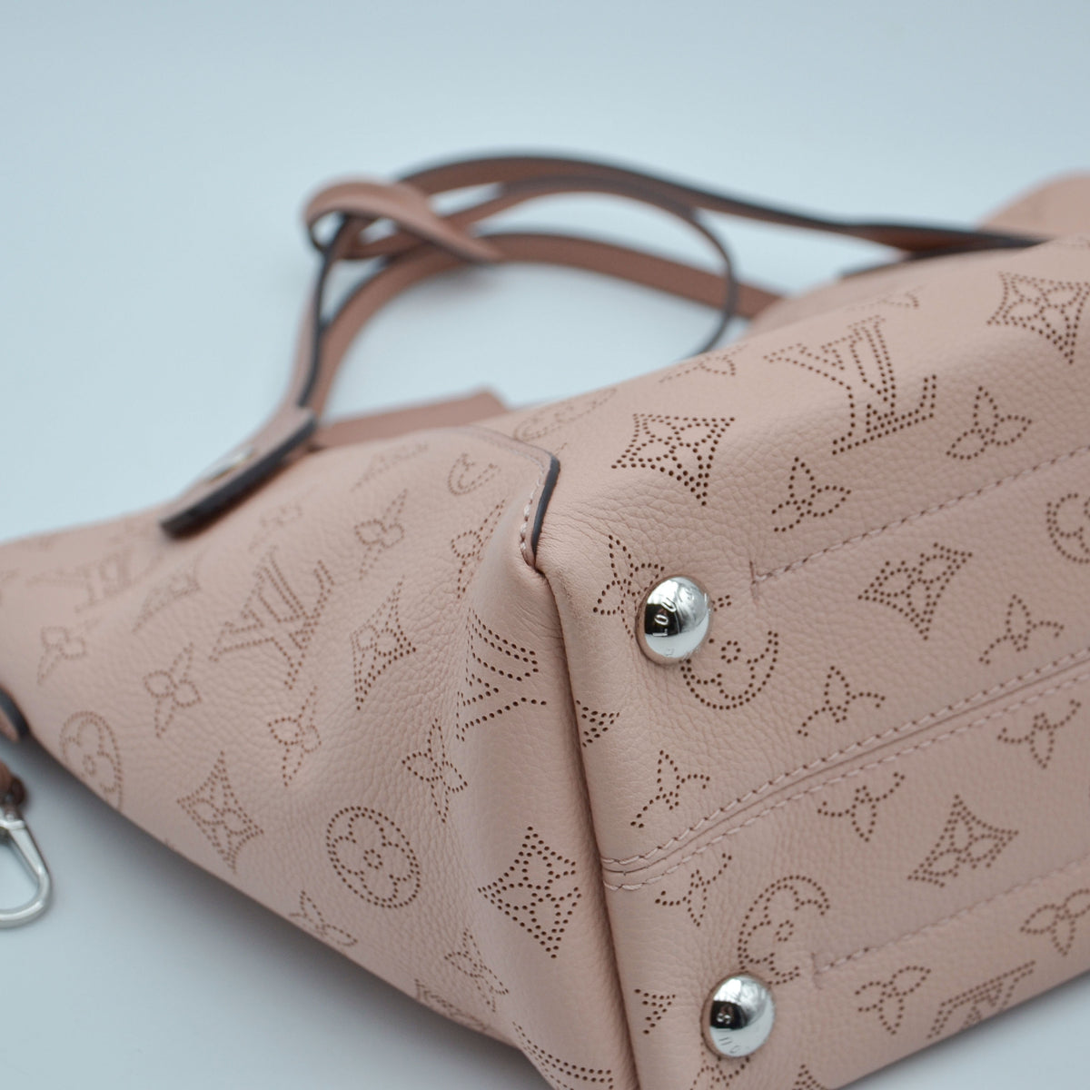 Sac Hina PM Louis Vuitton Cuir Mahina Rose