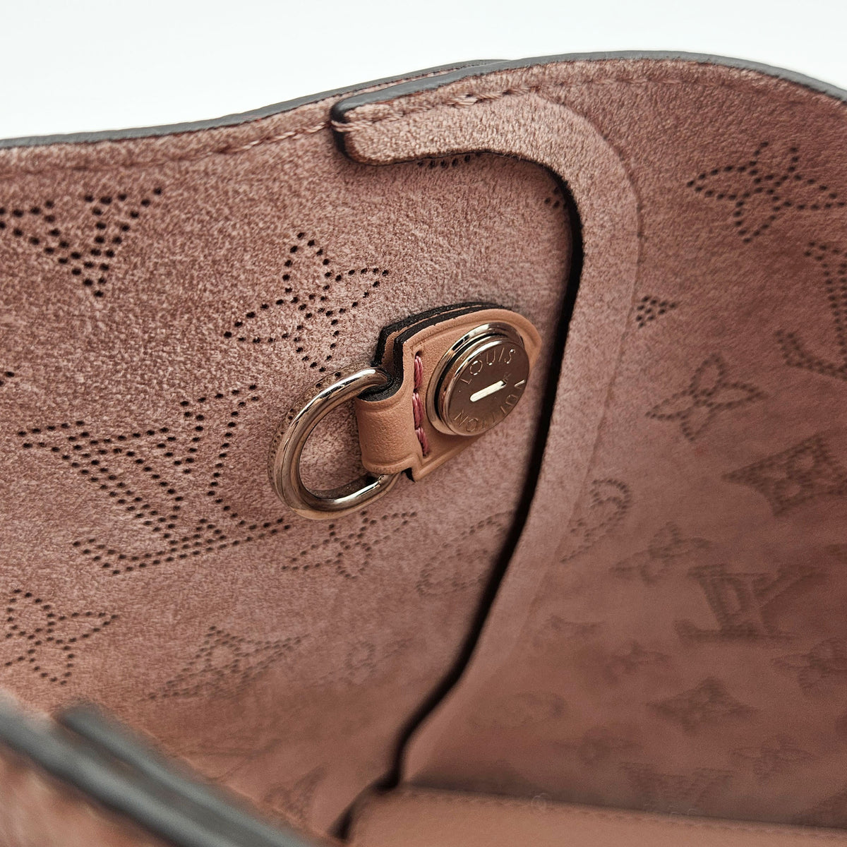 Sac Hina PM Louis Vuitton Cuir Mahina Rose