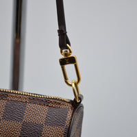 Pochette Louis Vuitton Papillon Toile Damier Ébène