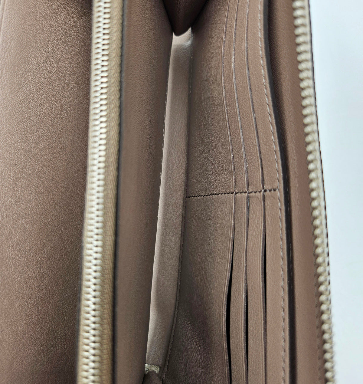 Louis Vuitton Portefeuille Comète Taurillon Taupe