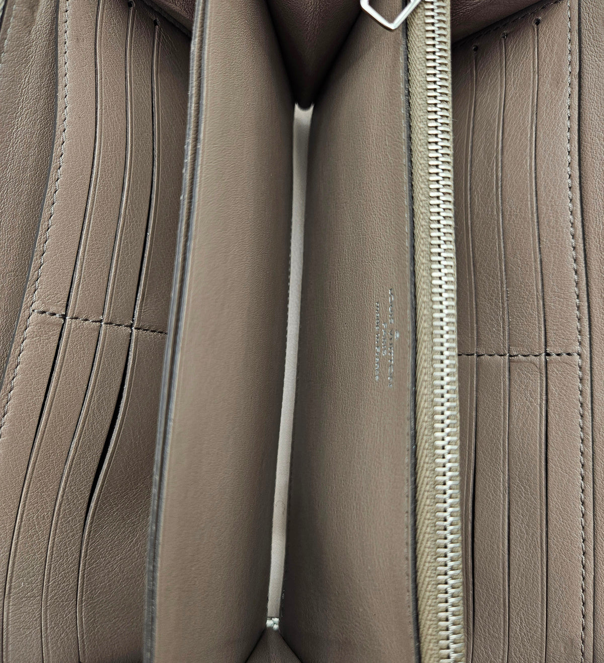 Louis Vuitton Portefeuille Comète Taurillon Taupe