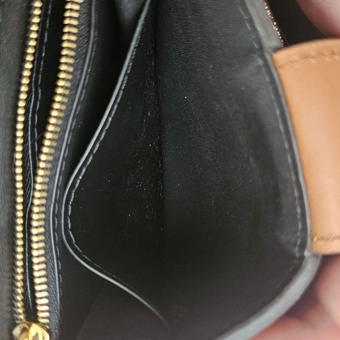 Louis Vuitton Dauphine Dragonne porte-clés Monogram
