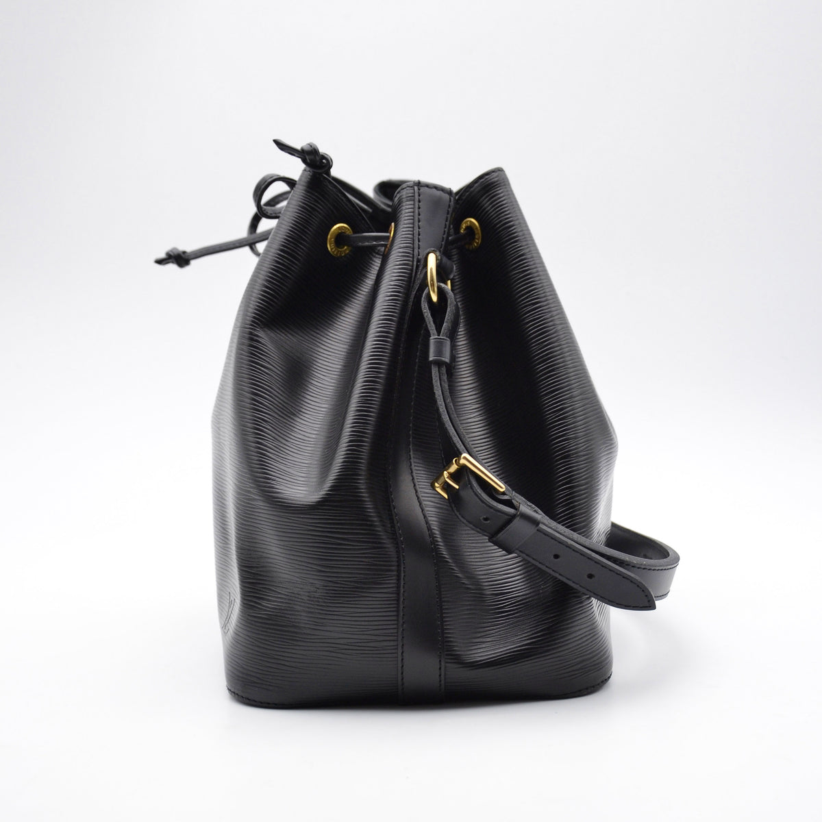 Louis Vuitton Noé moyen modèle cuir Épi noir