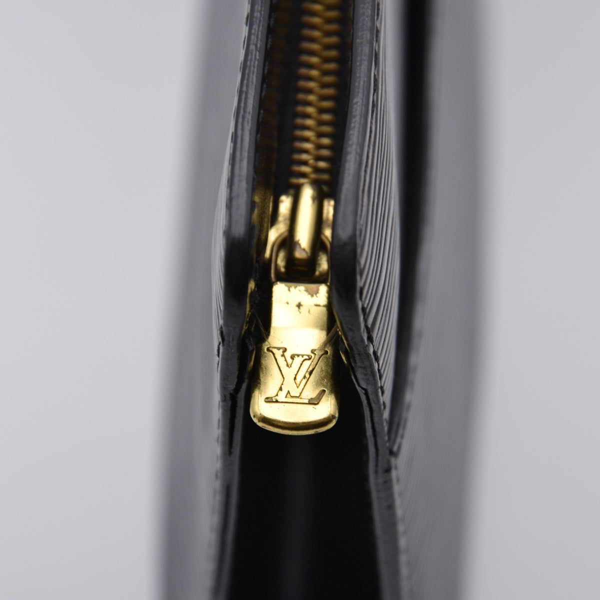 Pochette Louis Vuitton Épi noire