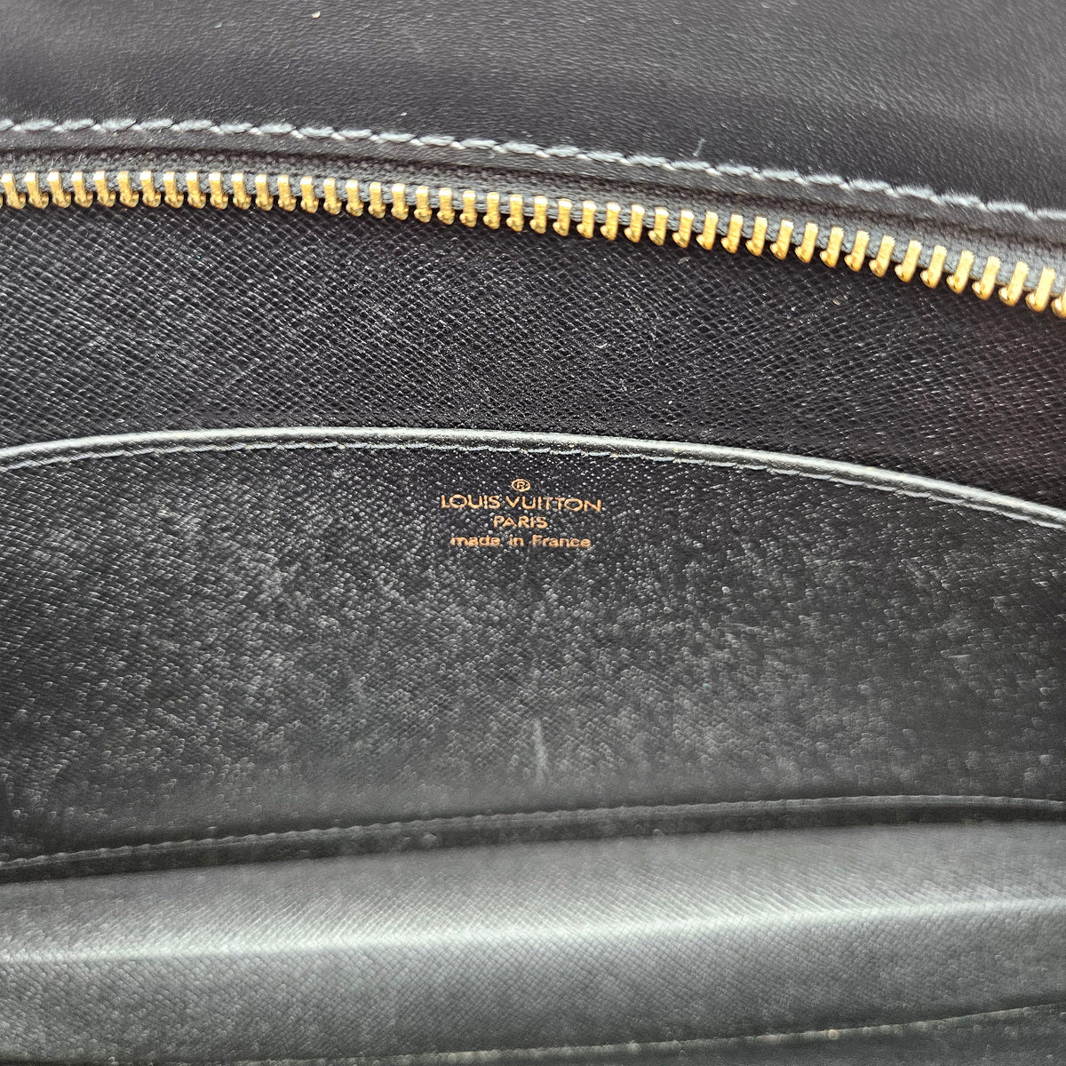 Pochette Louis Vuitton Épi noire