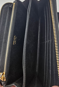 Portefeuille Long Prada En Cuir Saffiano