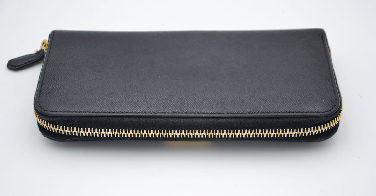 Portefeuille Long Prada En Cuir Saffiano
