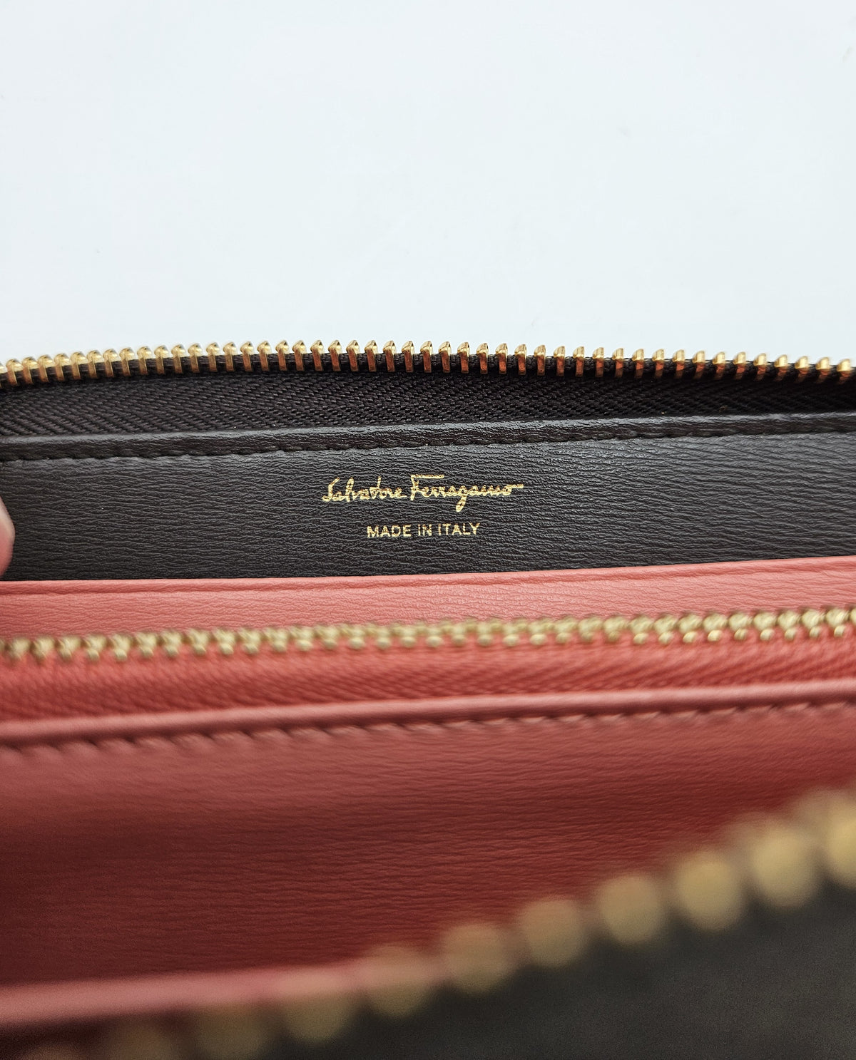 Portefeuille Zippy Salvatore Ferragamo en Cuir