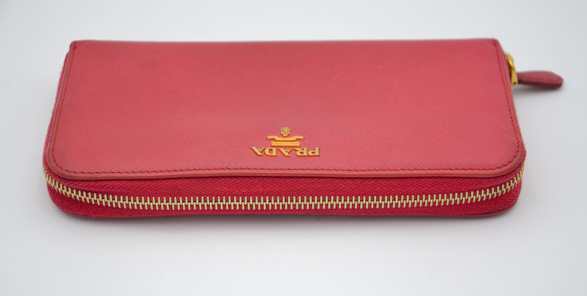 Portefeuille Zippé Prada En Cuir Saffiano