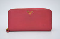 Portefeuille Zippé Prada En Cuir Saffiano