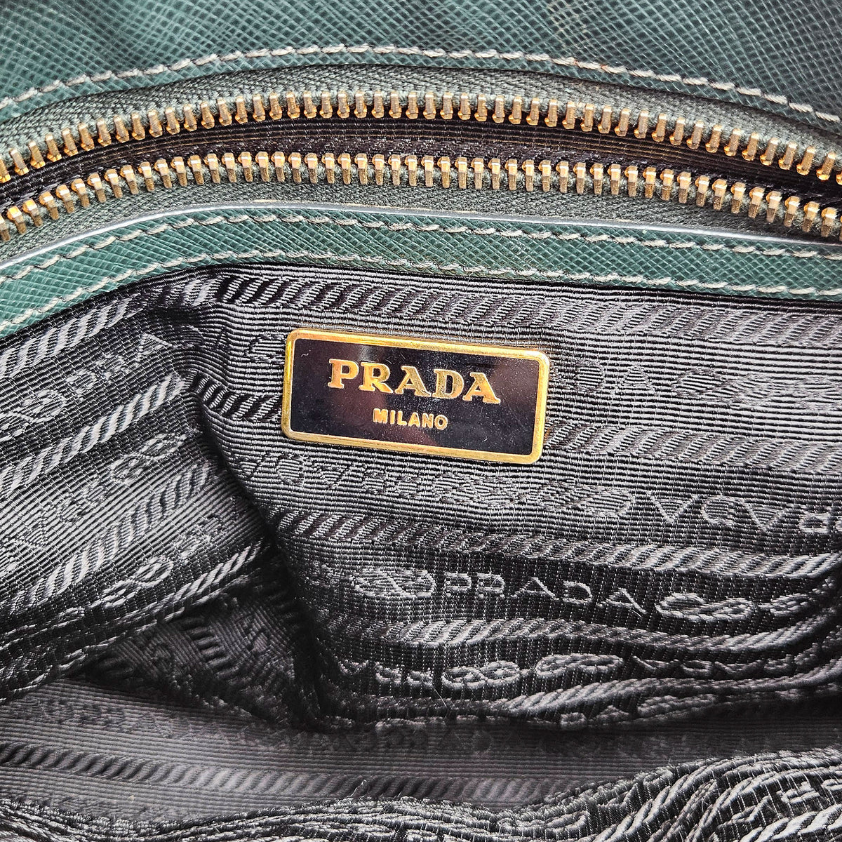 Galleria Small double zip Saffiano
