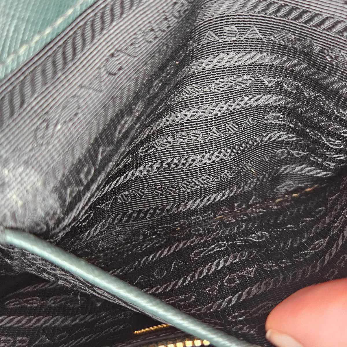 Galleria Small double zip Saffiano