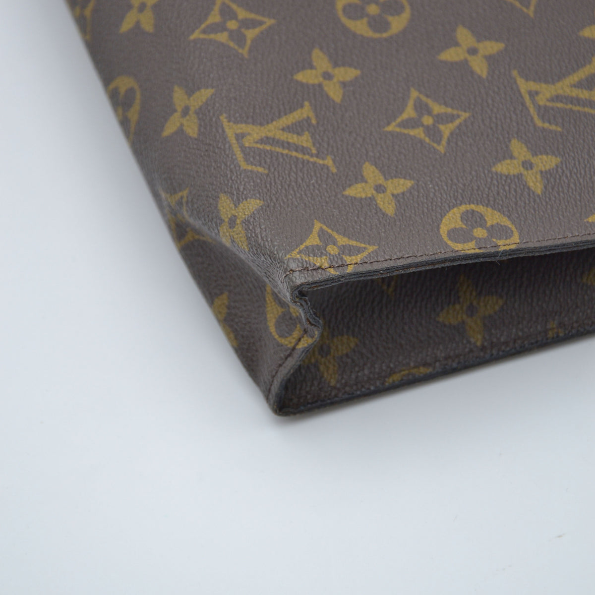 Pochette toilette Louis Vuitton 26 toile Monogram