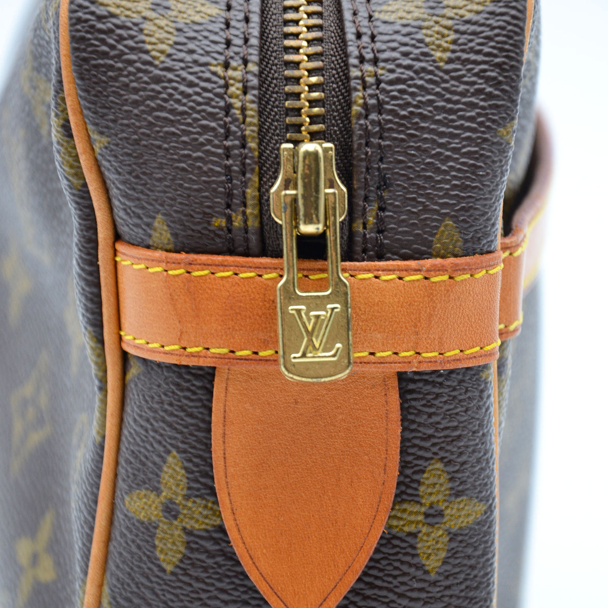 Pochette Louis Vuitton Compiègne 28