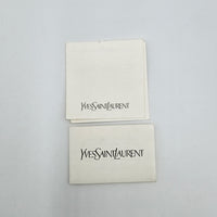 Muse Yves Saint Laurent cuir vernis