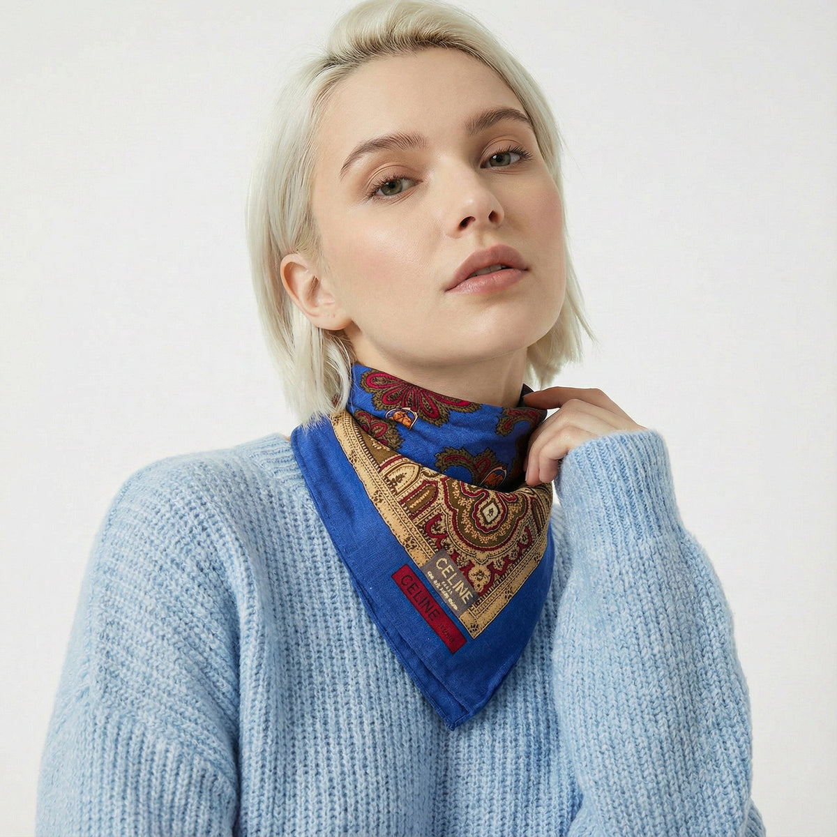 Foulard Vintage Céline À Motif Cachemire Rouge Et Or